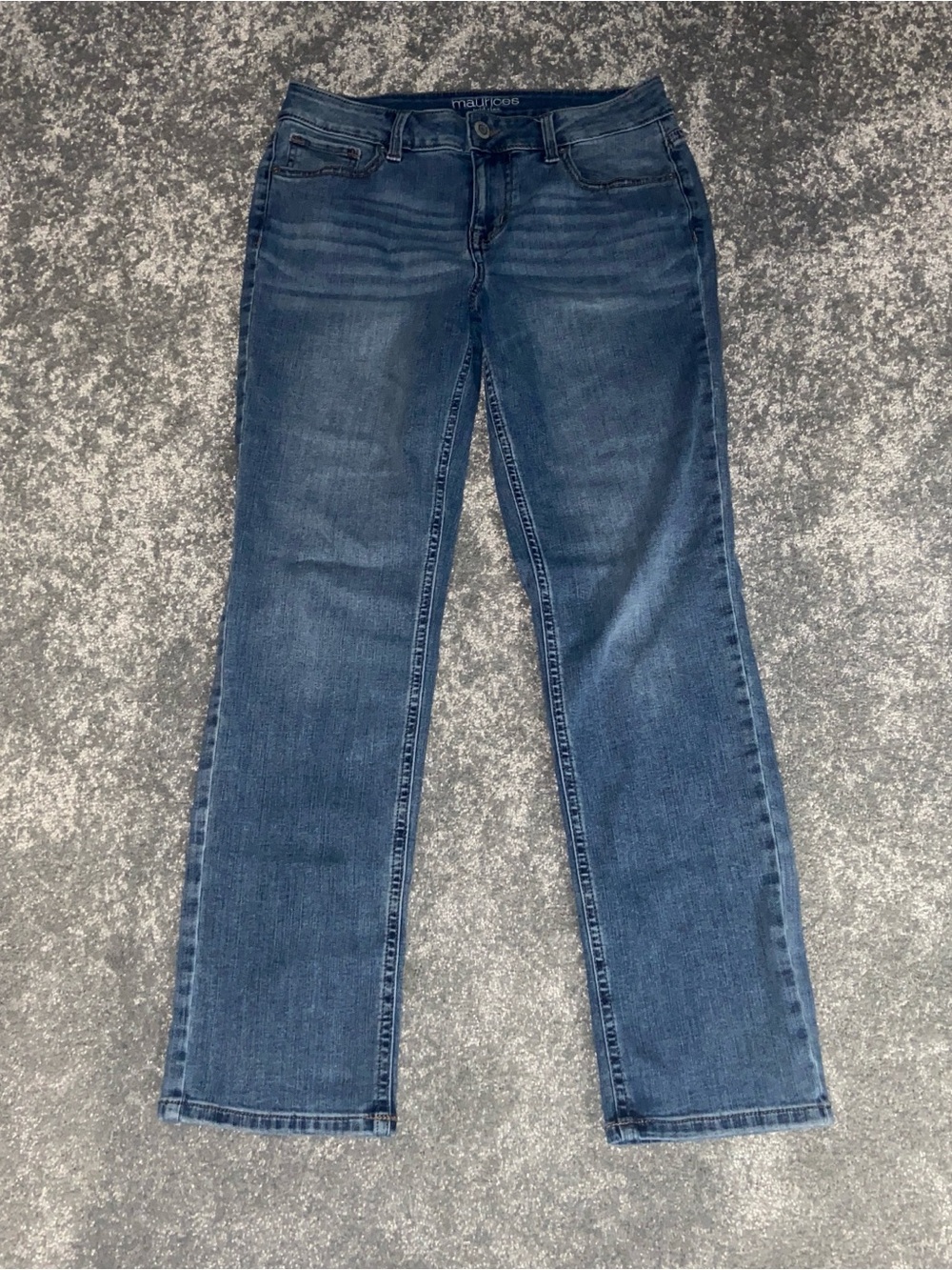 Maurices Relaxed fit, straight leg stretchy jeans - Size 4 Short. Medium Light